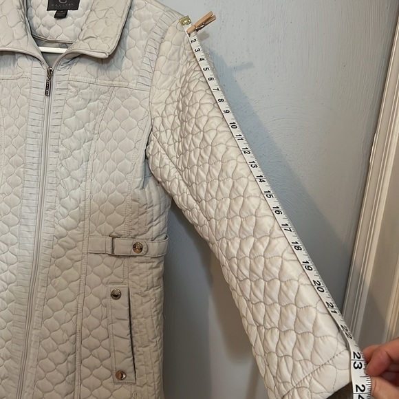 Galley - Silver / White Womens Coat - Medium - Picture 9 of 11